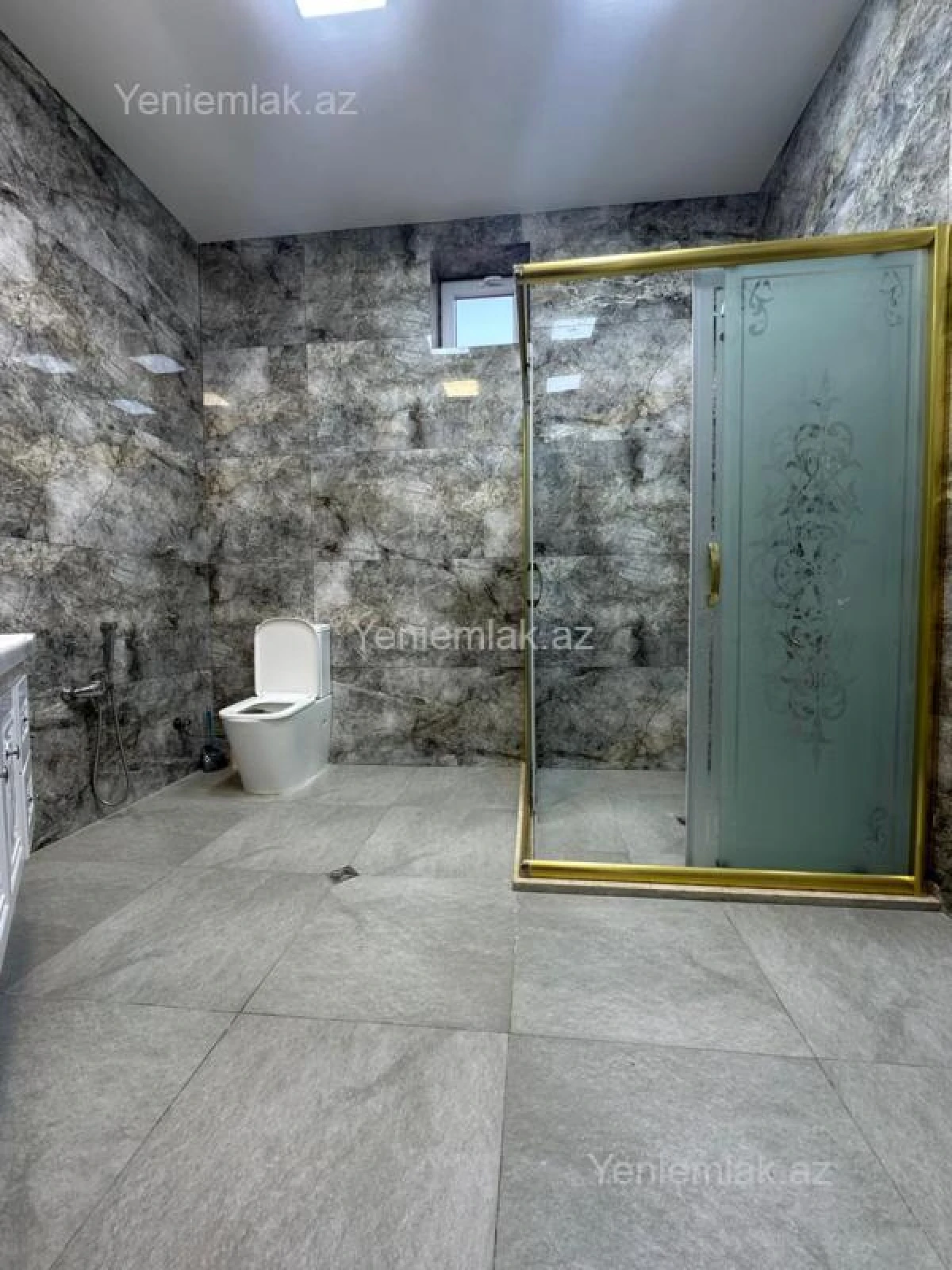 Satılır 4 otaqlı həyət evi 200 m²