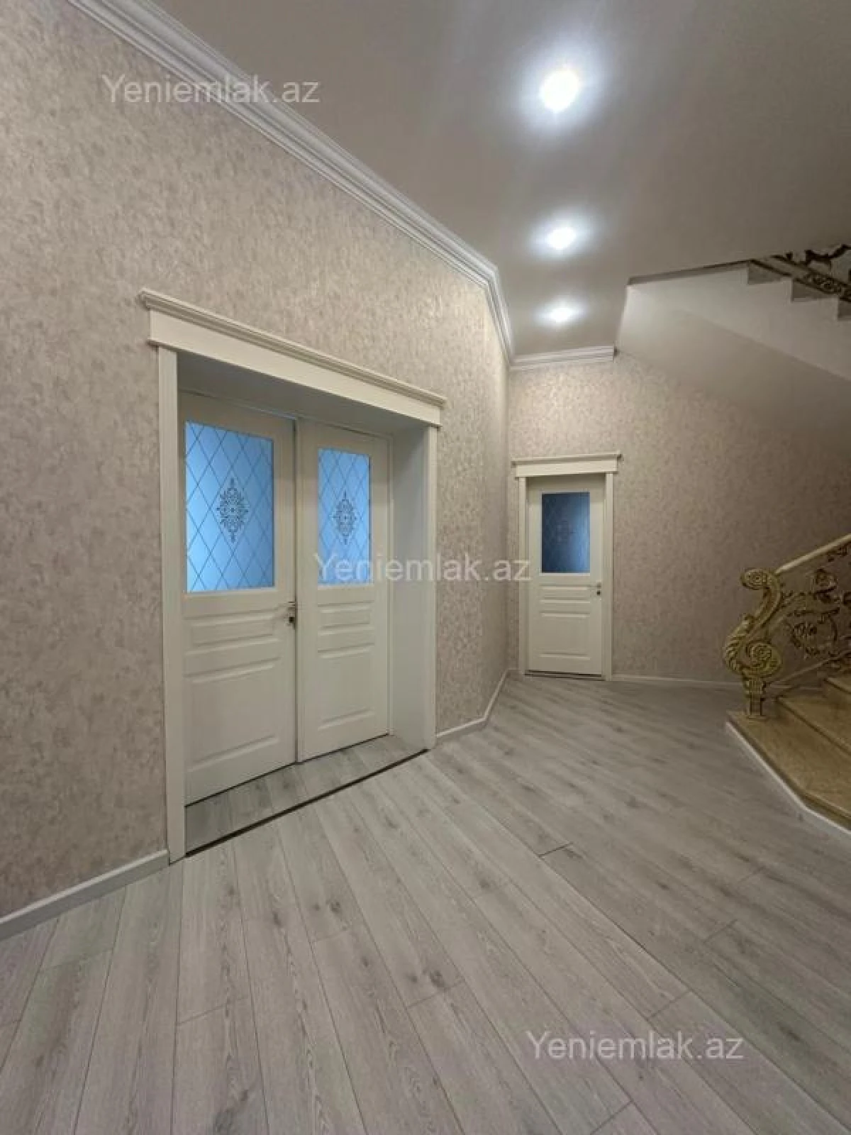 Satılır 4 otaqlı həyət evi 200 m²