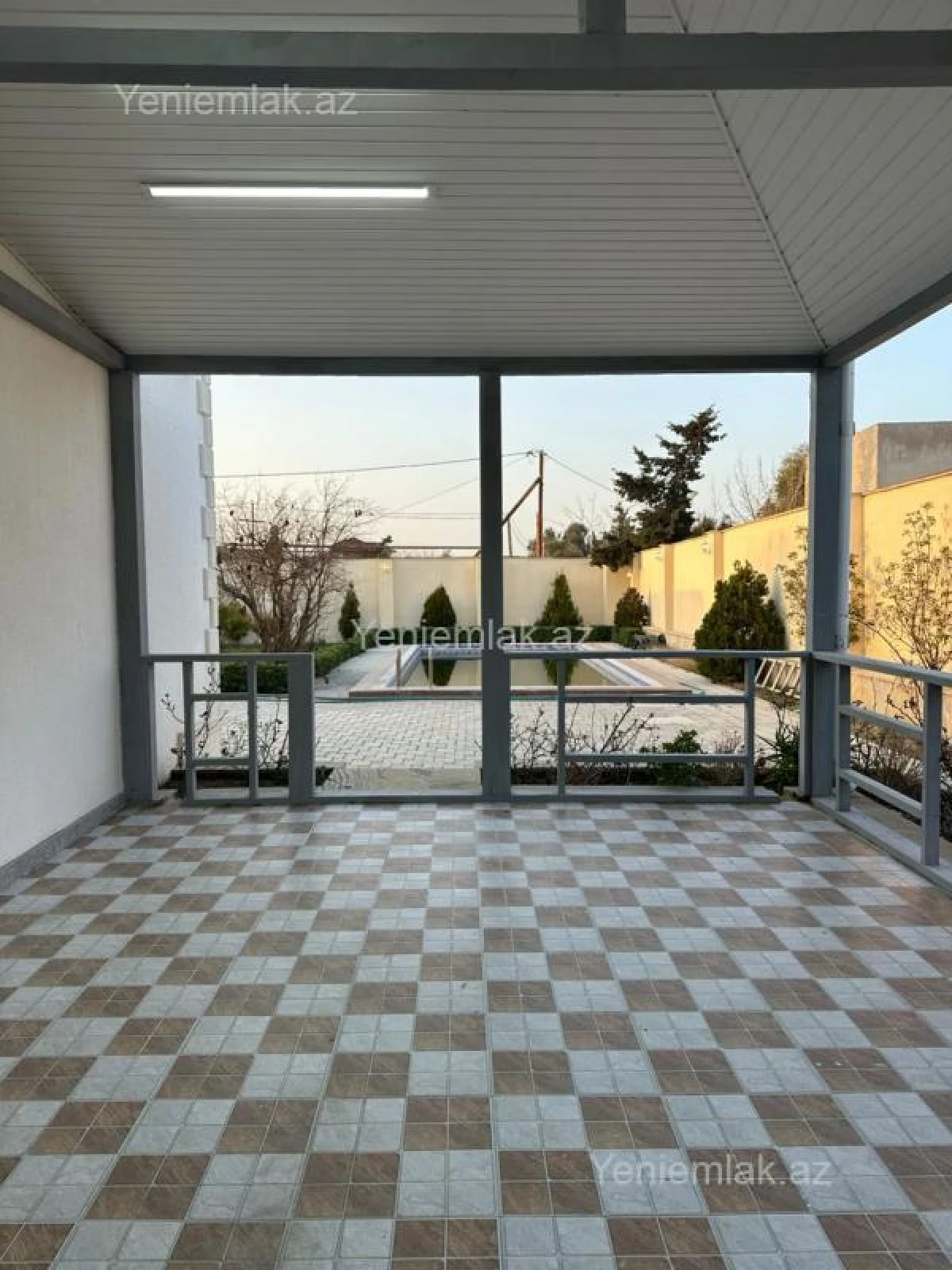 Satılır 4 otaqlı həyət evi 200 m²