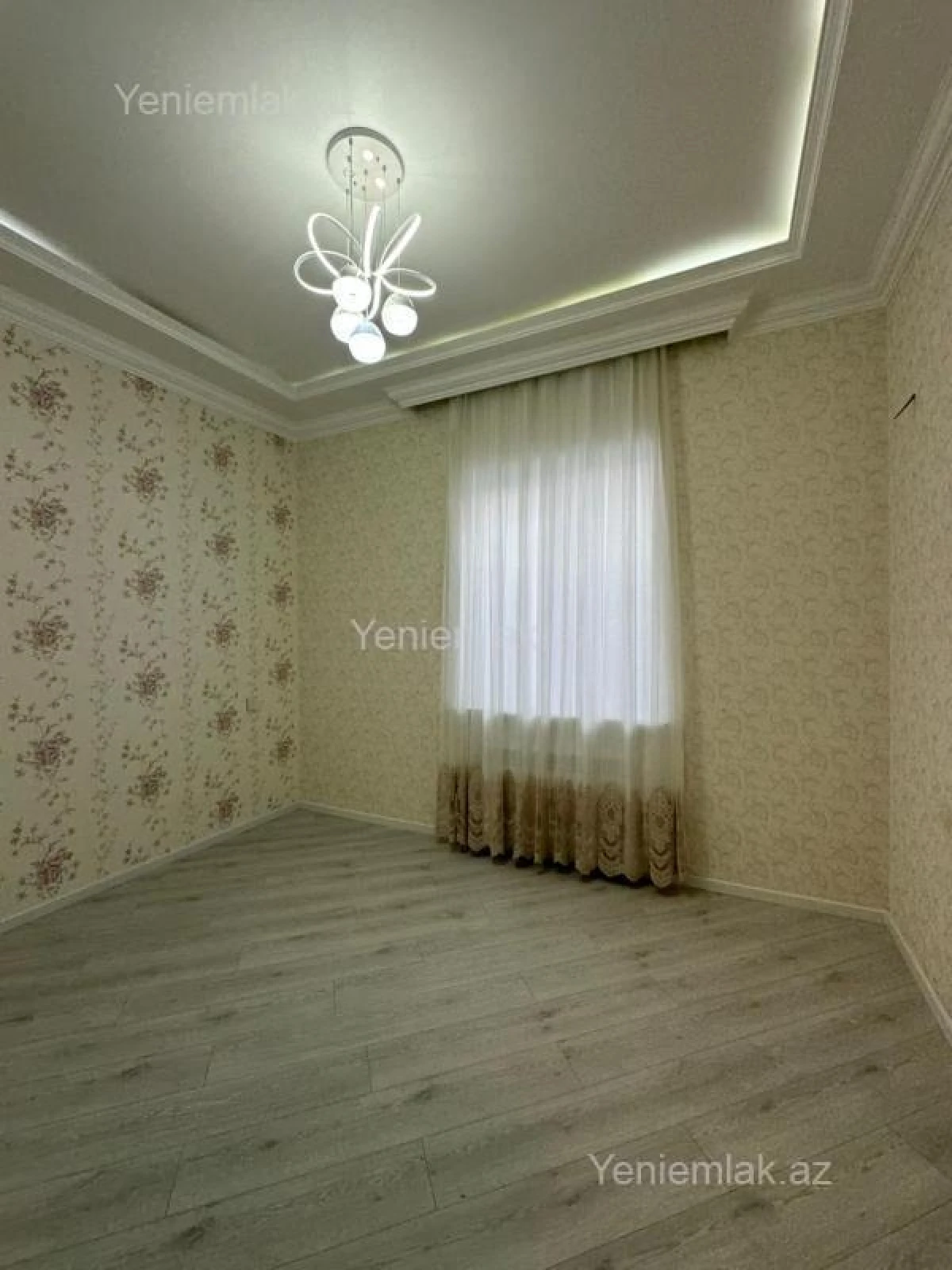 Satılır 4 otaqlı həyət evi 200 m²