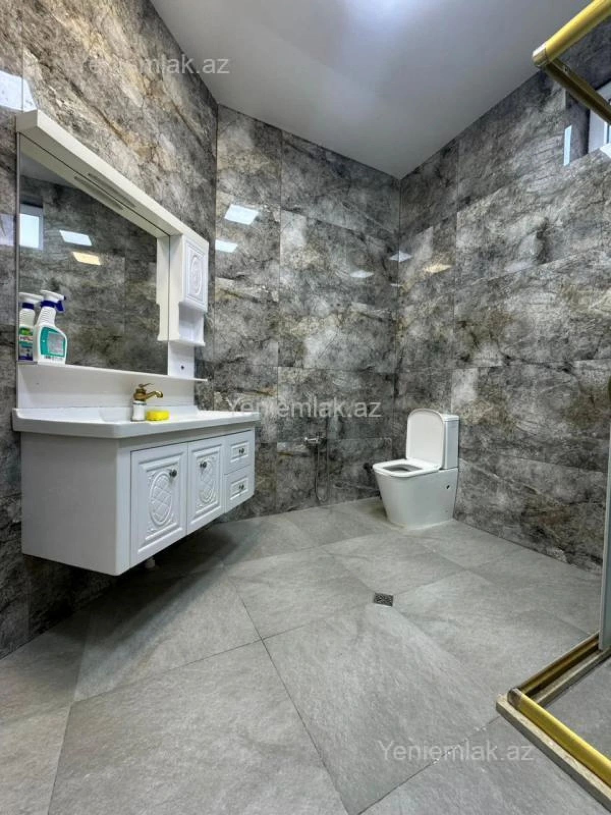 Satılır 4 otaqlı həyət evi 200 m²