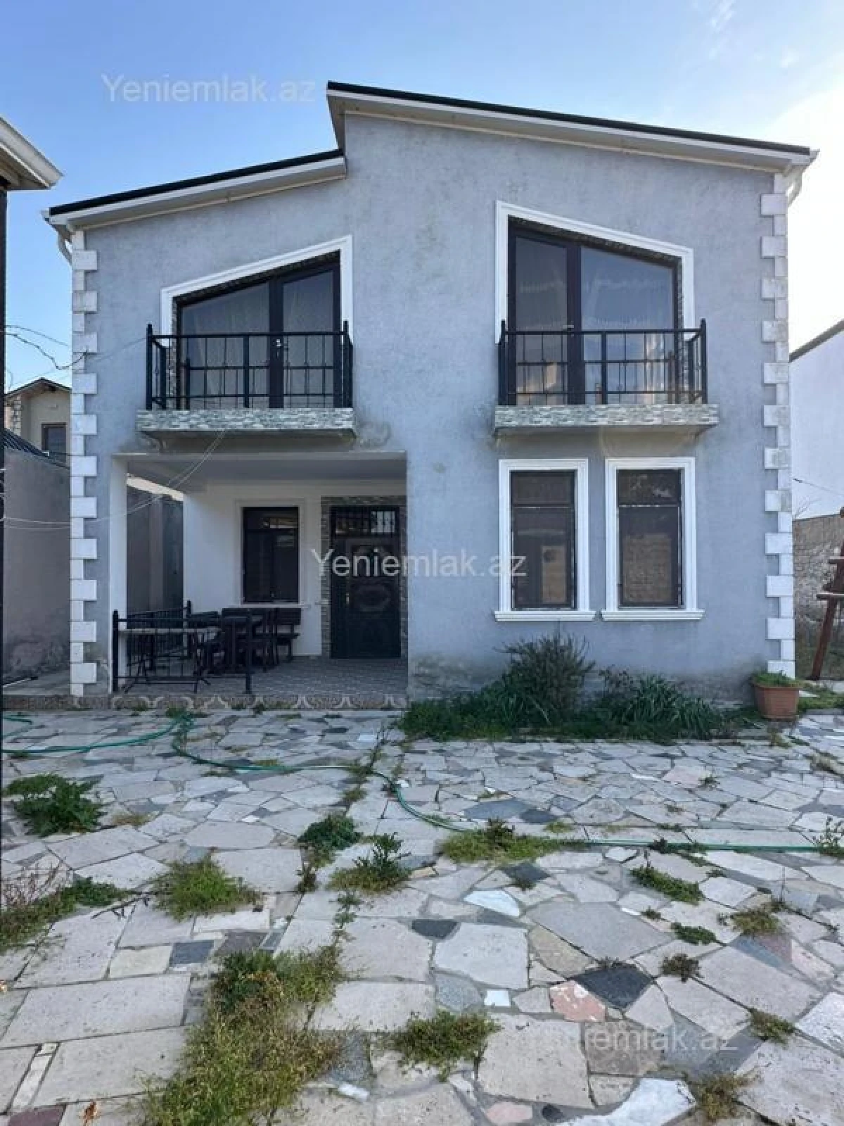 Satılır 5 otaqlı həyət evi 180 m²