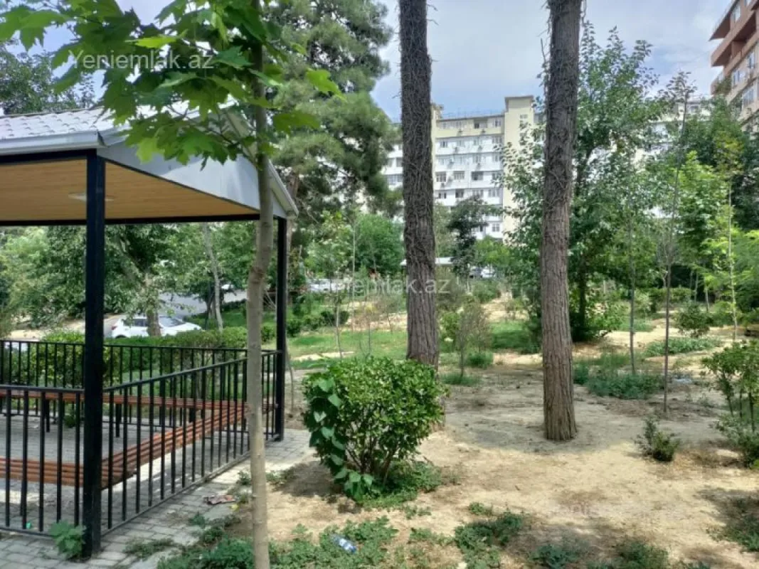 Satılır 3 otaqlı köhnə tikili 60 m²