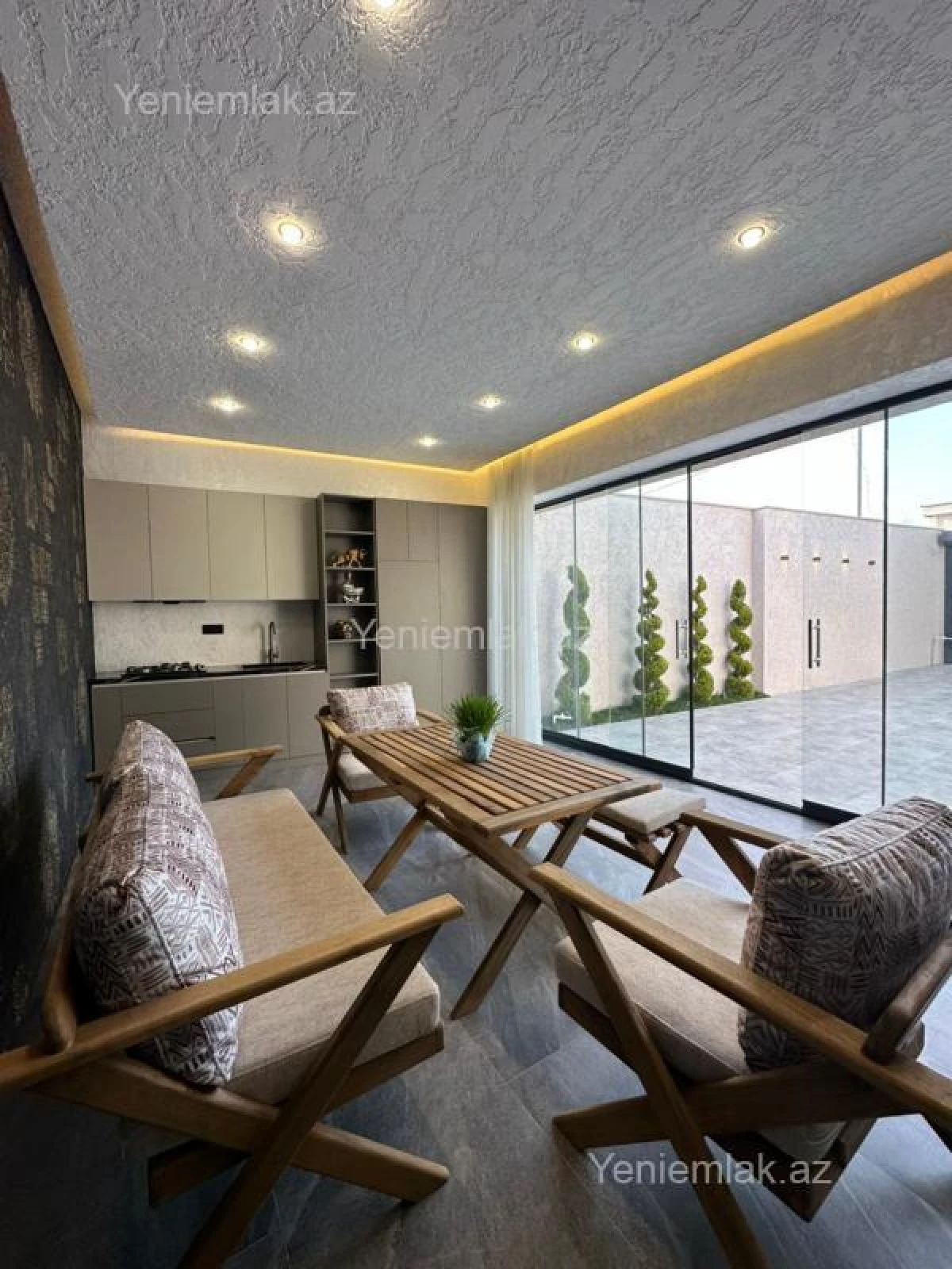 Satılır 4 otaqlı həyət evi 160 m²