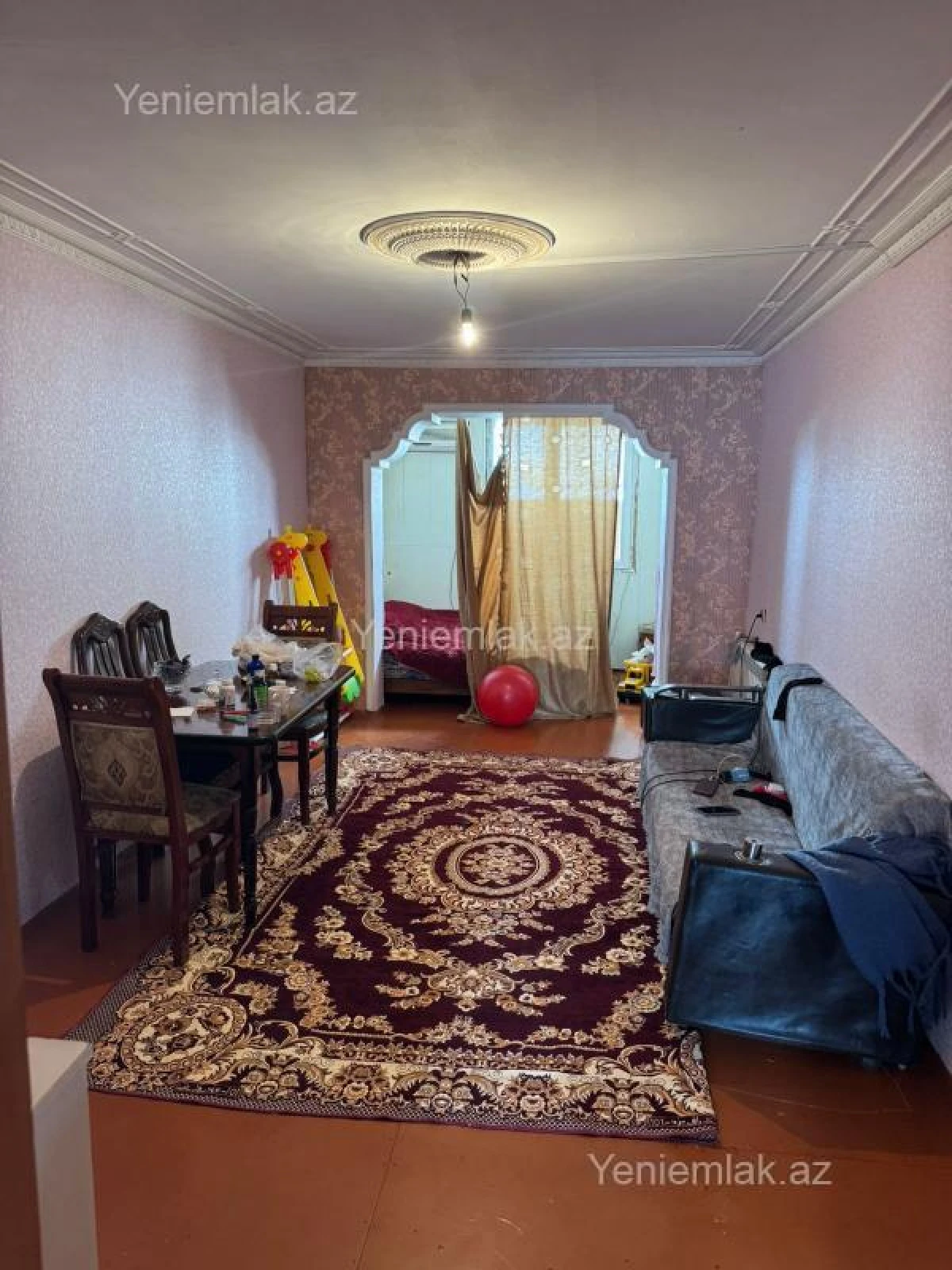 Satılır 2 otaqlı köhnə tikili 52 m²