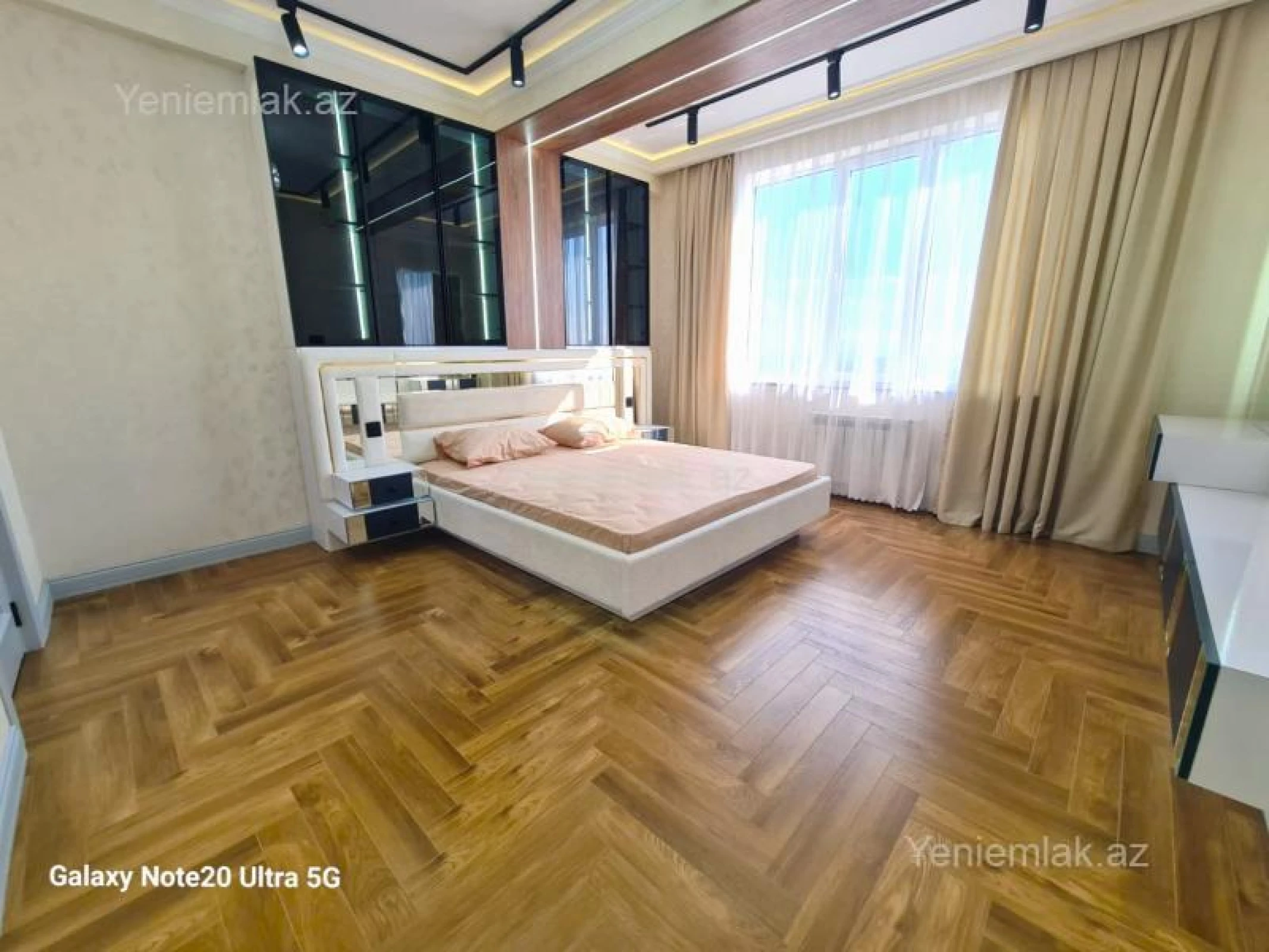 Satılır 4 otaqlı yeni tikili 186 m²