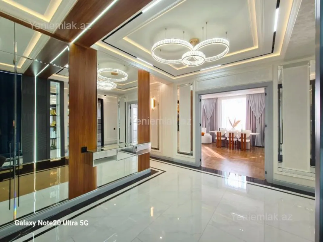 Satılır 4 otaqlı yeni tikili 186 m²