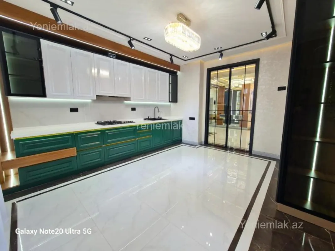 Satılır 4 otaqlı yeni tikili 186 m²