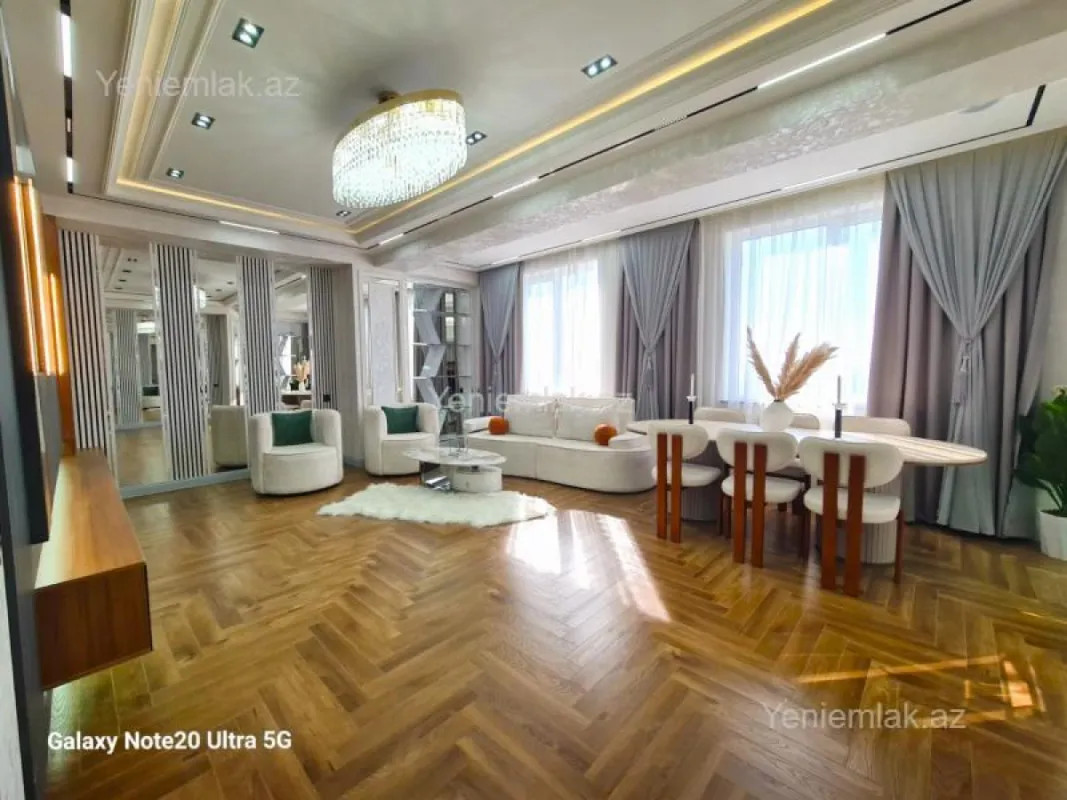 Satılır 4 otaqlı yeni tikili 186 m²