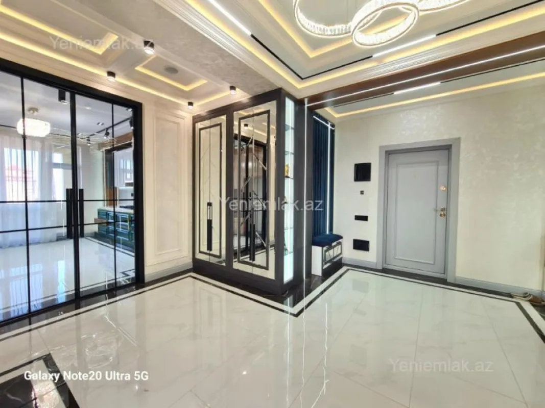 Satılır 4 otaqlı yeni tikili 186 m²