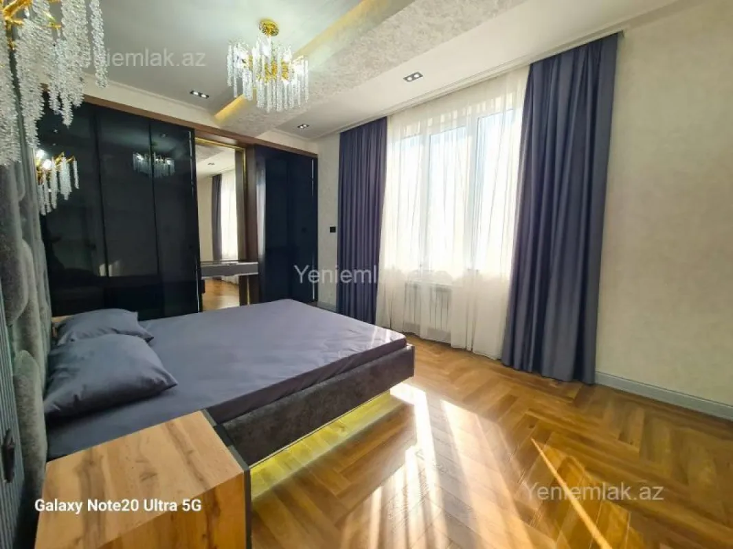 Satılır 4 otaqlı yeni tikili 186 m²