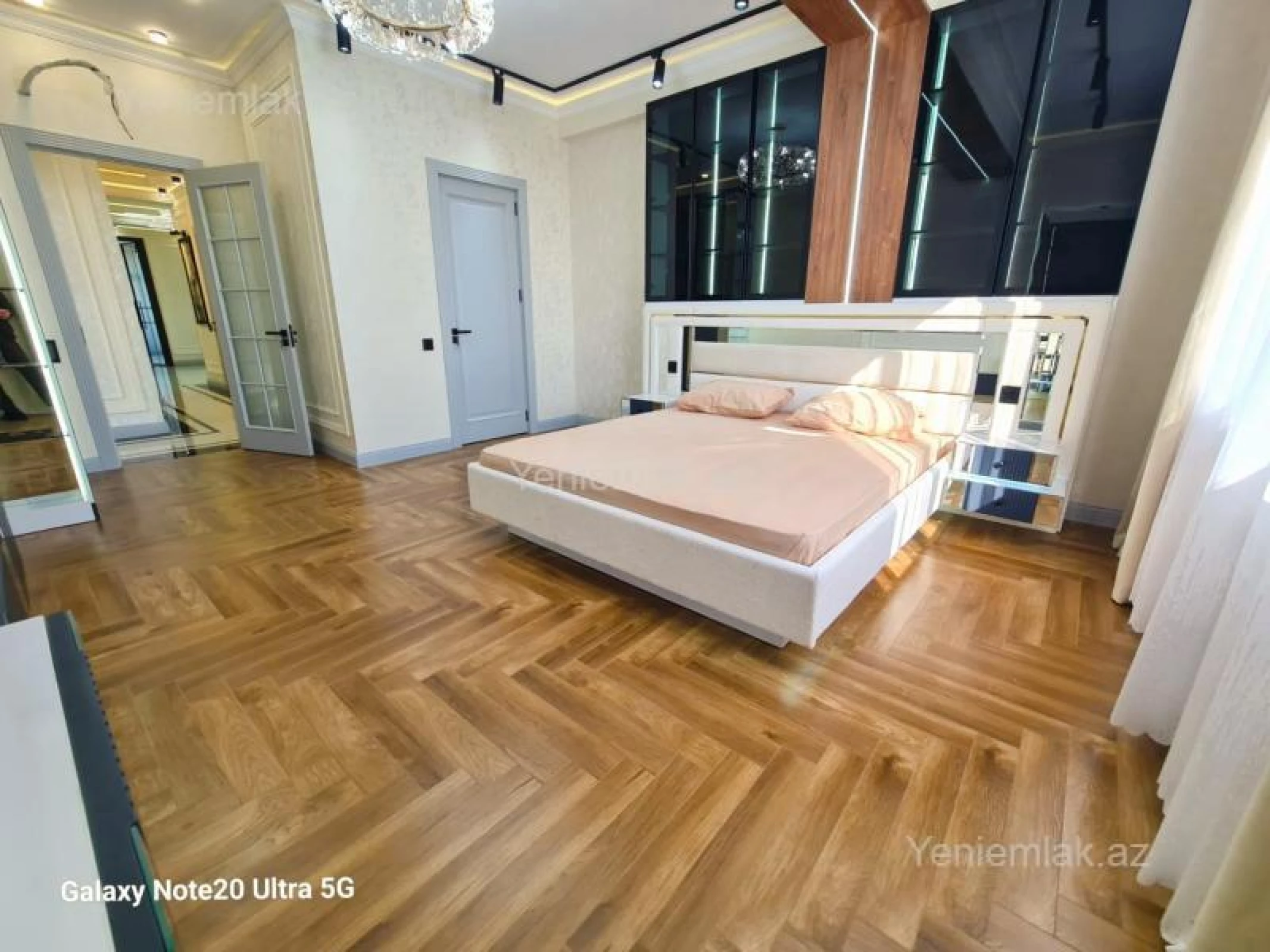 Satılır 4 otaqlı yeni tikili 186 m²