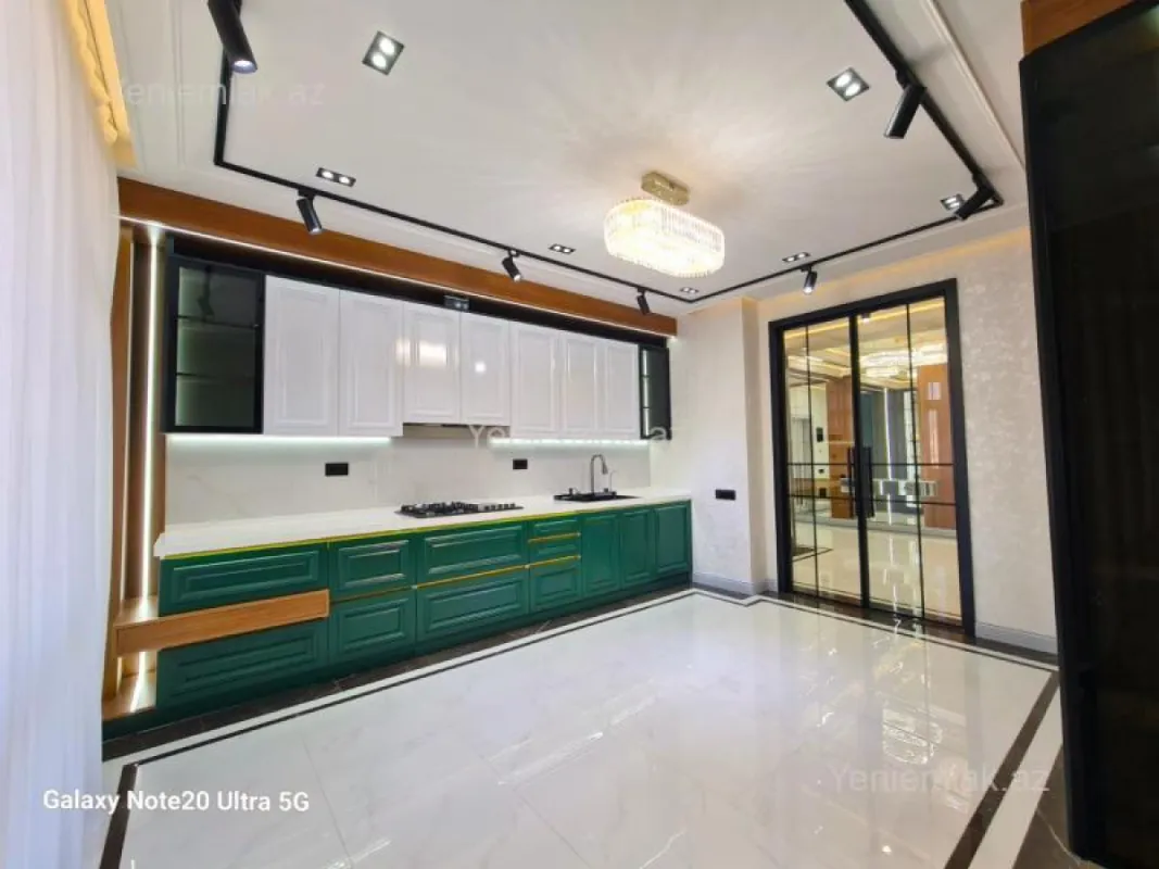 Satılır 4 otaqlı yeni tikili 186 m²