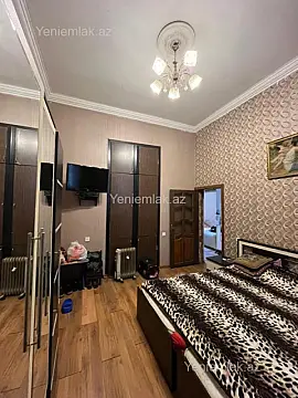 Satılır 2 otaqlı köhnə tikili 65 m²