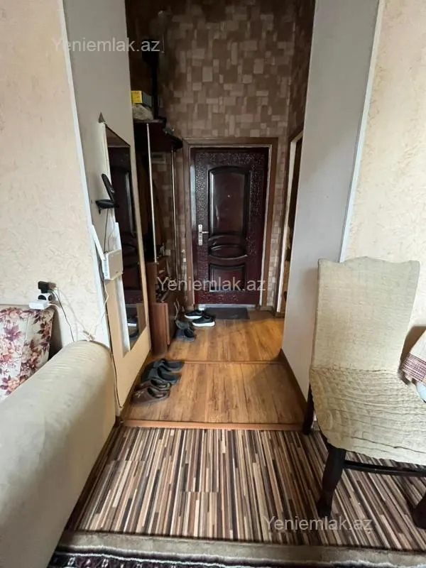 Satılır 2 otaqlı köhnə tikili 65 m²