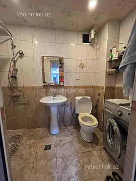 Satılır 2 otaqlı köhnə tikili 65 m²