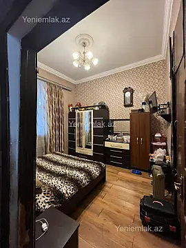 Satılır 2 otaqlı köhnə tikili 65 m²