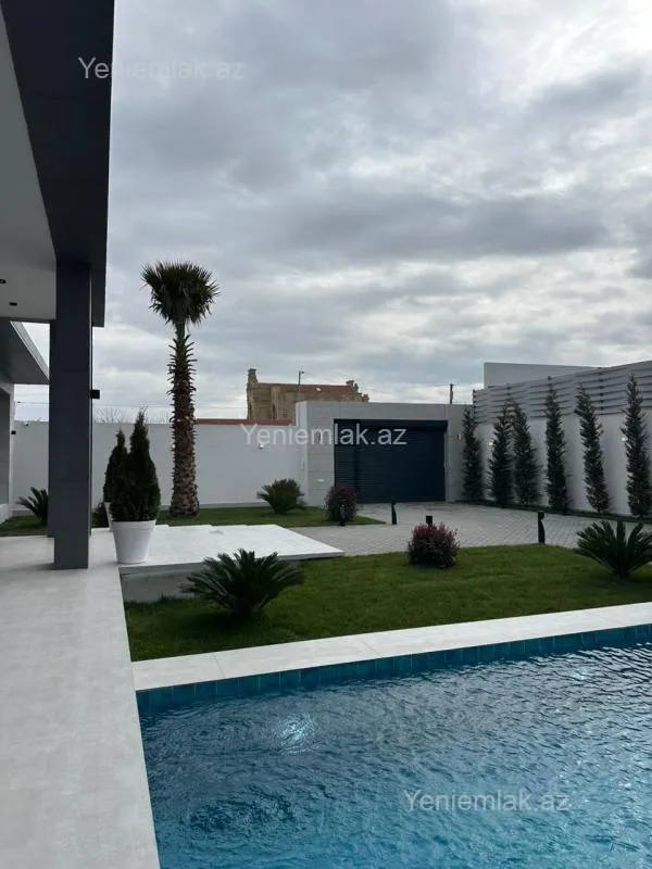 Satılır 5 otaqlı həyət evi 250 m²
