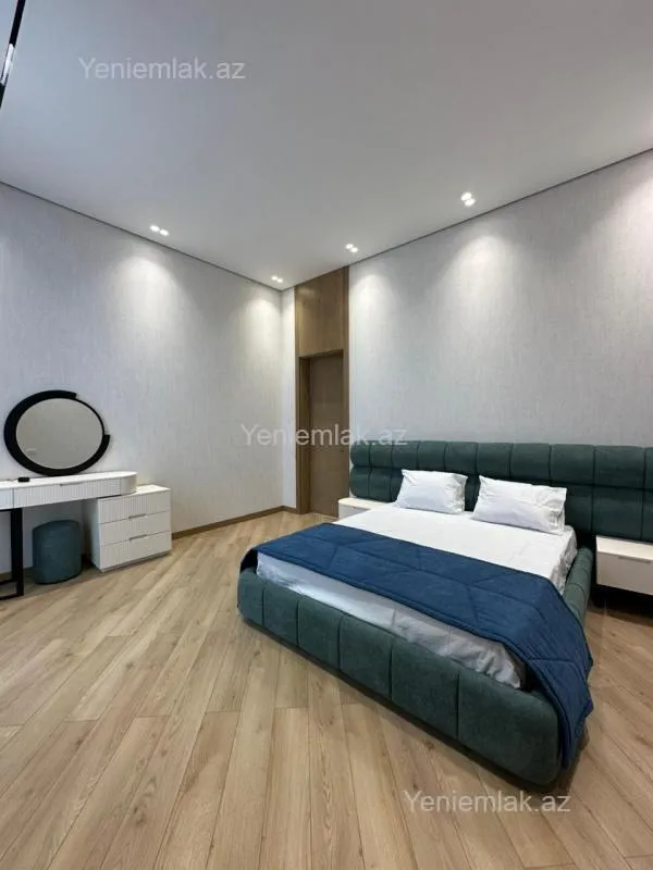 Satılır 5 otaqlı həyət evi 250 m²
