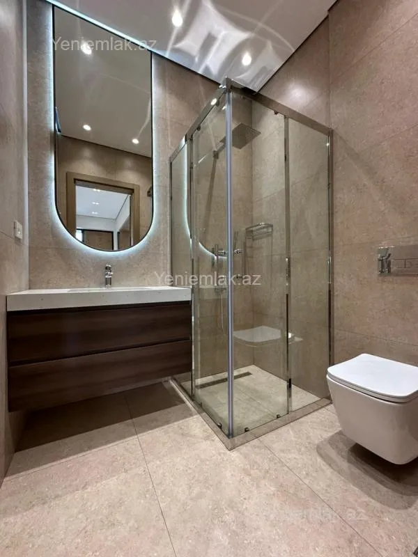 Satılır 5 otaqlı həyət evi 250 m²