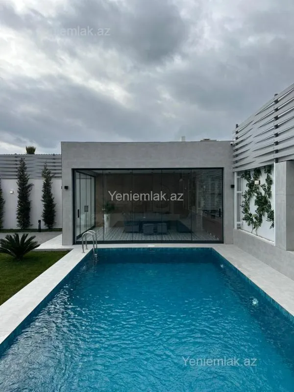 Satılır 5 otaqlı həyət evi 250 m²