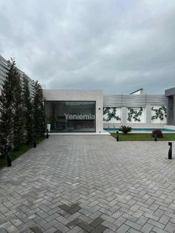 Satılır 5 otaqlı həyət evi 250 m²