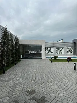 Satılır 5 otaqlı həyət evi 250 m²