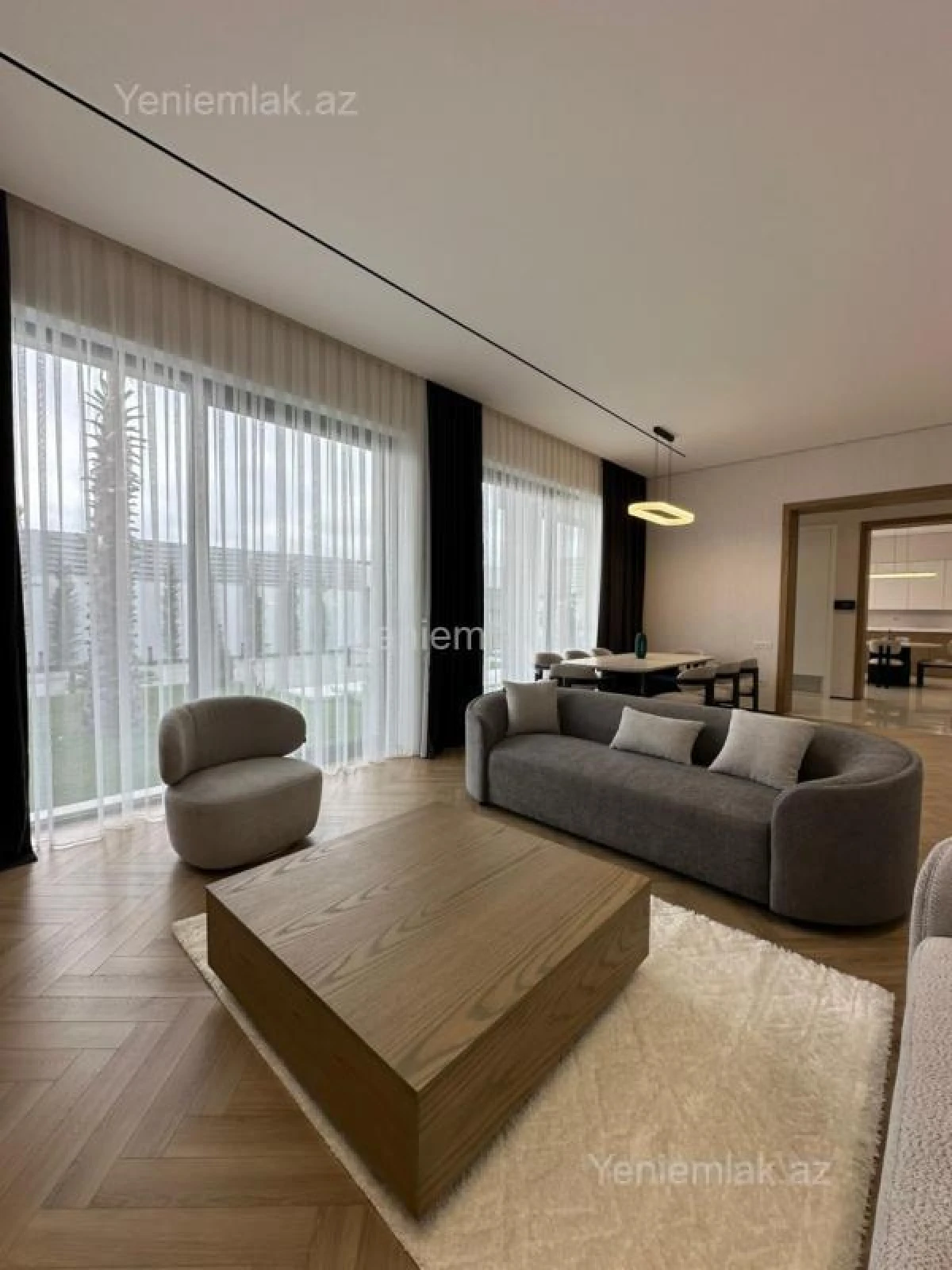 Satılır 5 otaqlı həyət evi 250 m²