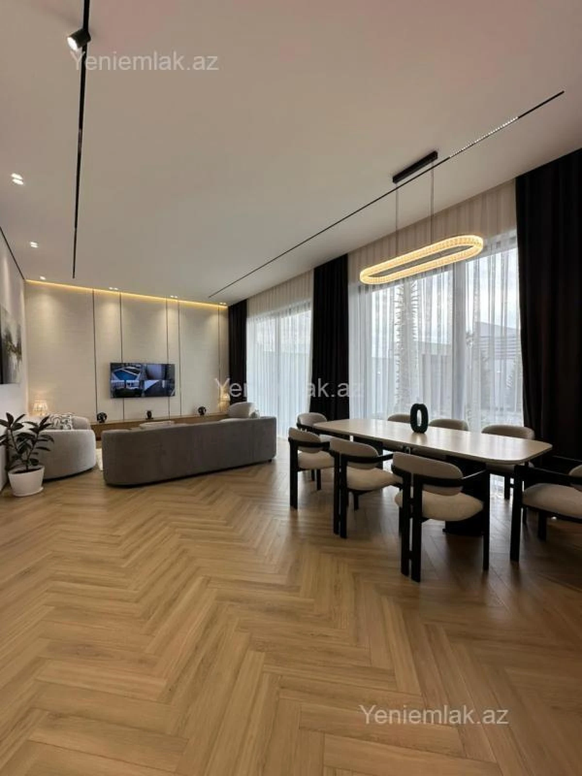 Satılır 5 otaqlı həyət evi 250 m²
