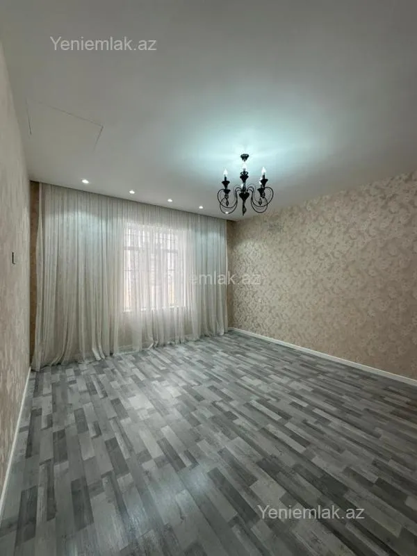 Satılır 5 otaqlı həyət evi 220 m²