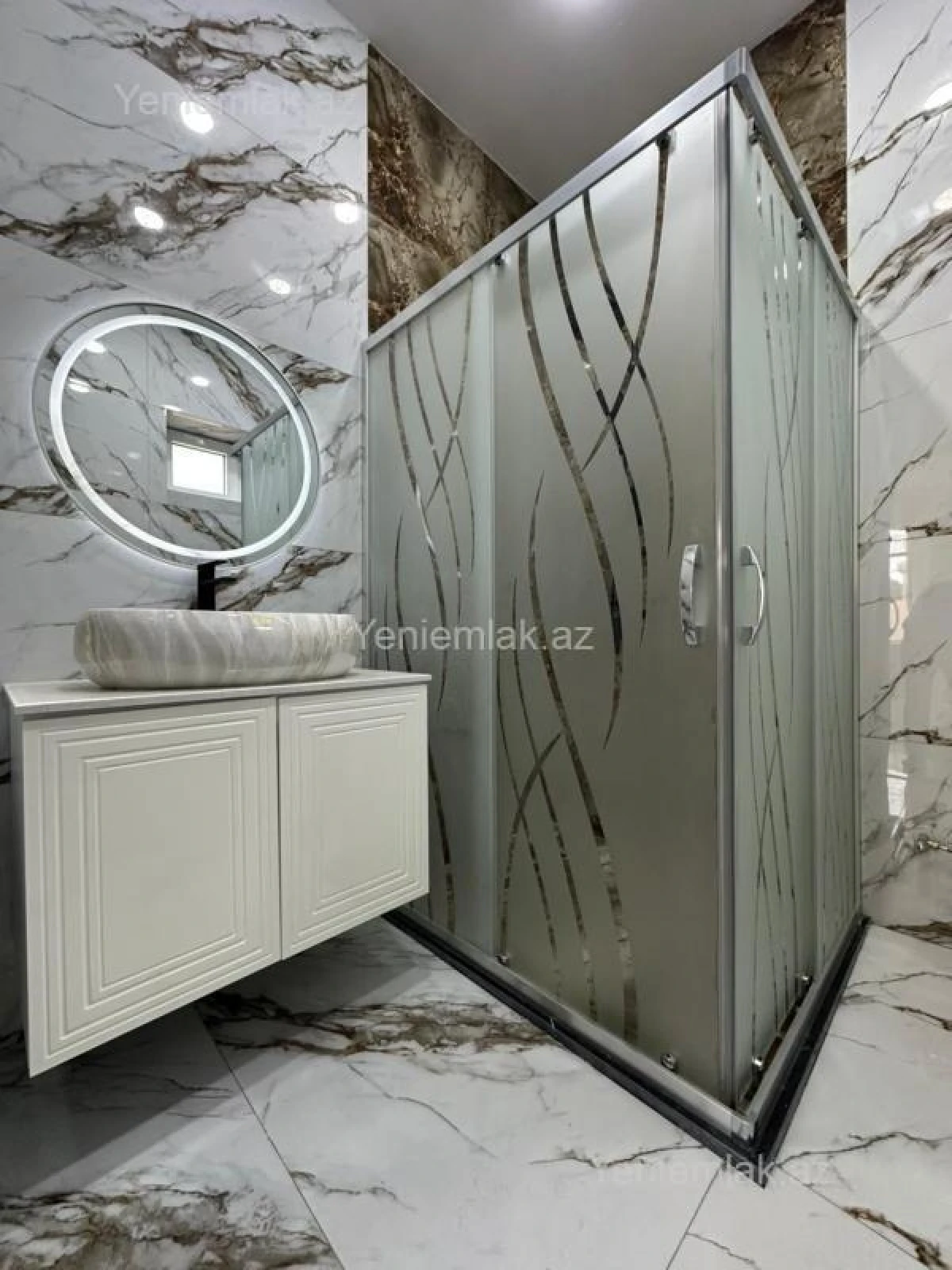 Satılır 5 otaqlı həyət evi 220 m²