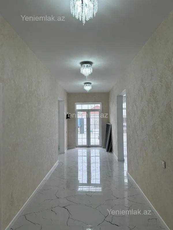 Satılır 5 otaqlı həyət evi 220 m²