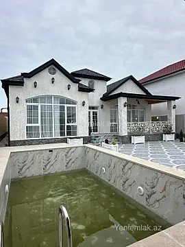 Satılır 5 otaqlı həyət evi 220 m²