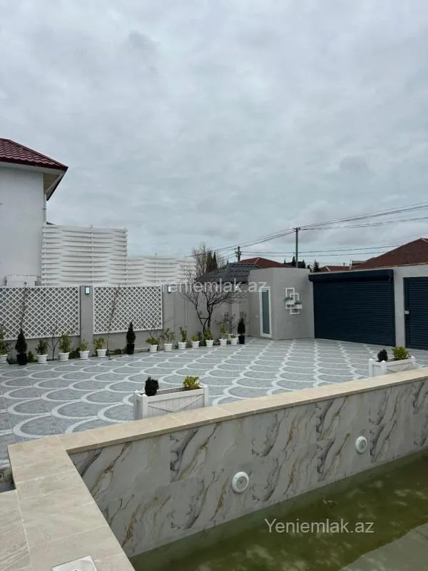 Satılır 5 otaqlı həyət evi 220 m²
