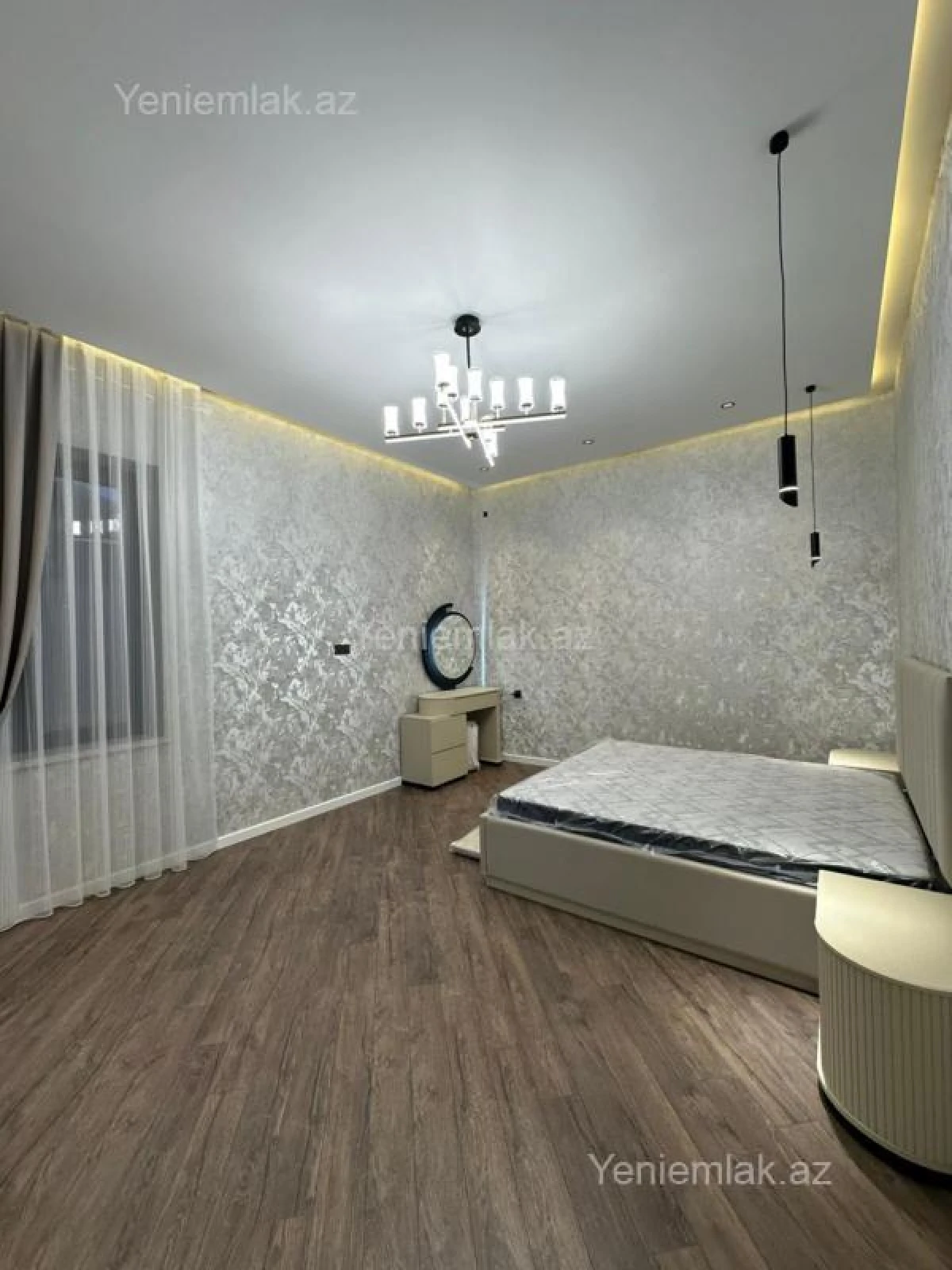 Satılır 4 otaqlı həyət evi 180 m²