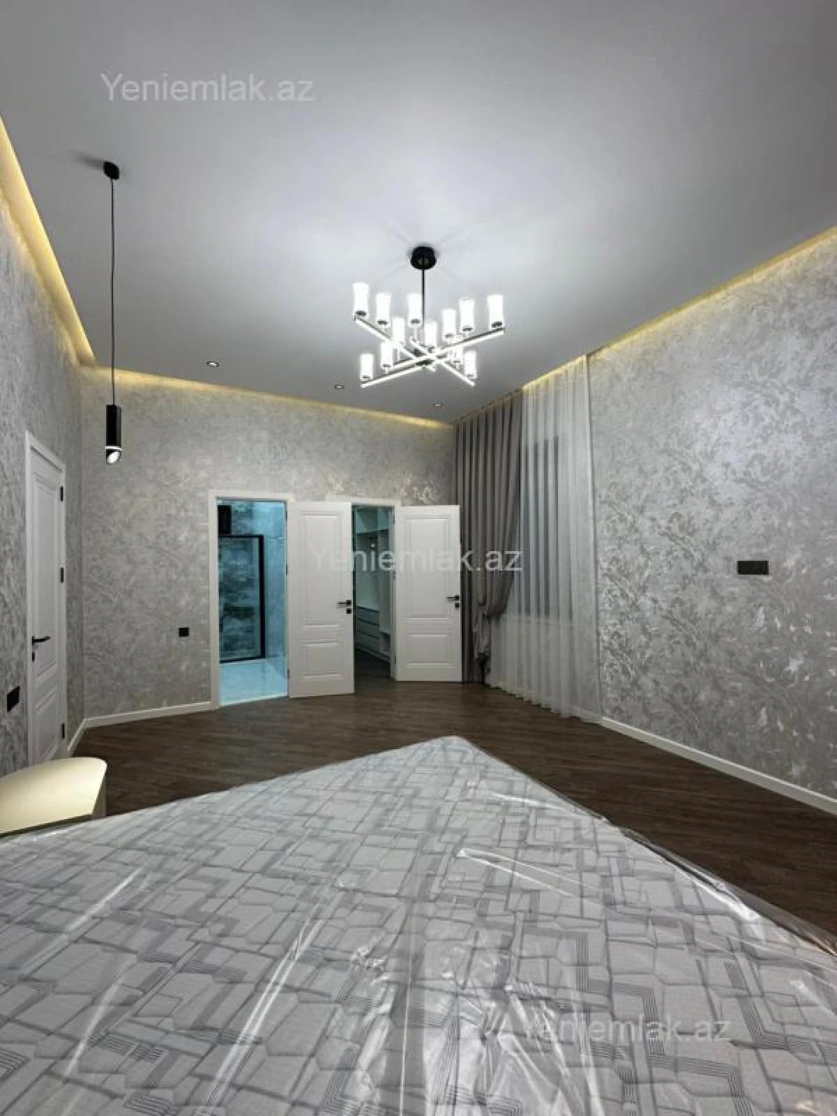 Satılır 4 otaqlı həyət evi 180 m²