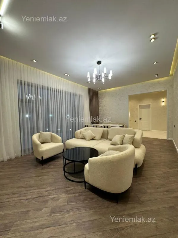 Satılır 4 otaqlı həyət evi 180 m²