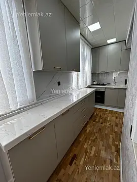 Satılır 3 otaqlı köhnə tikili 70 m²