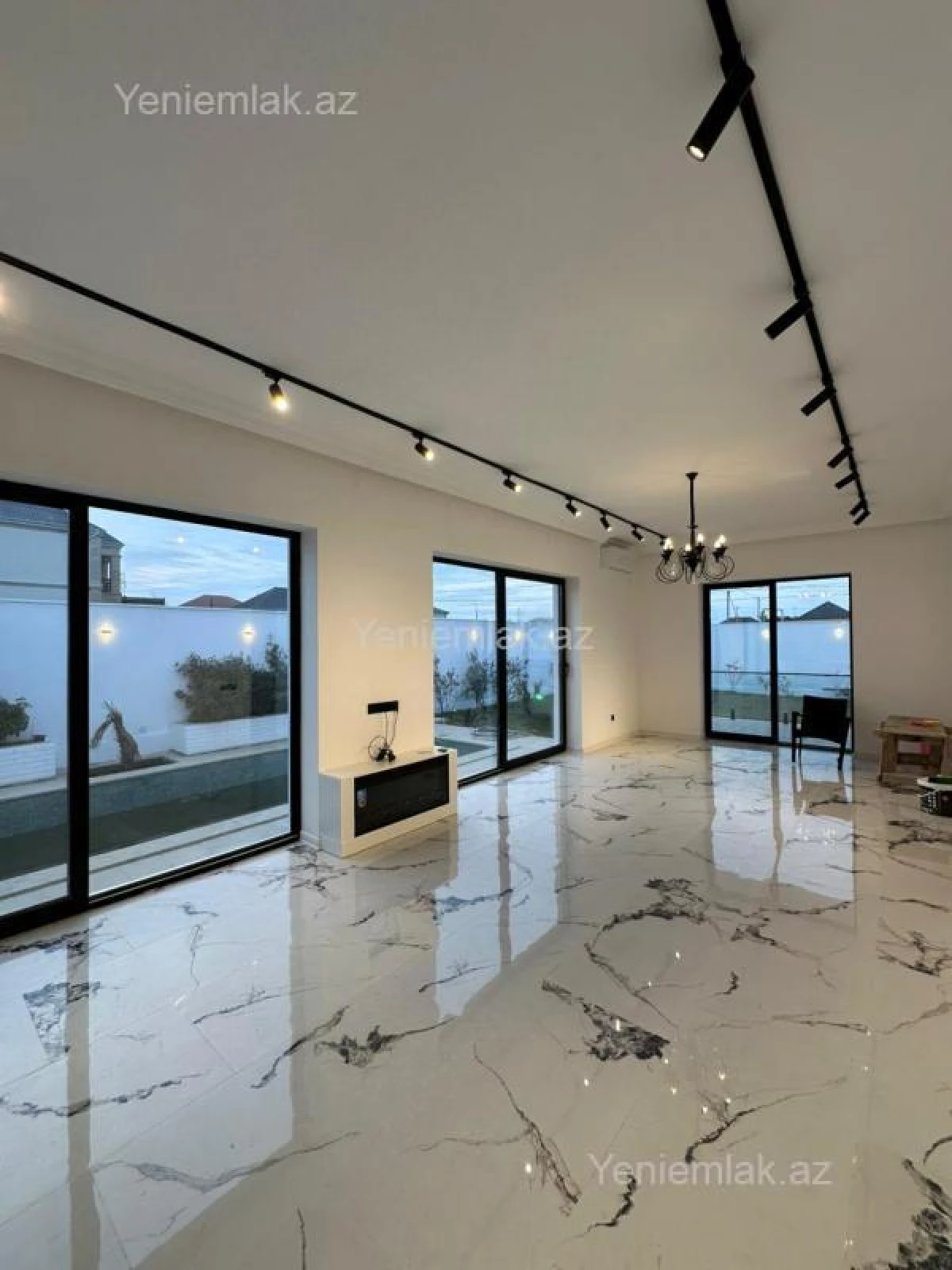 Satılır 4 otaqlı həyət evi 180 m²