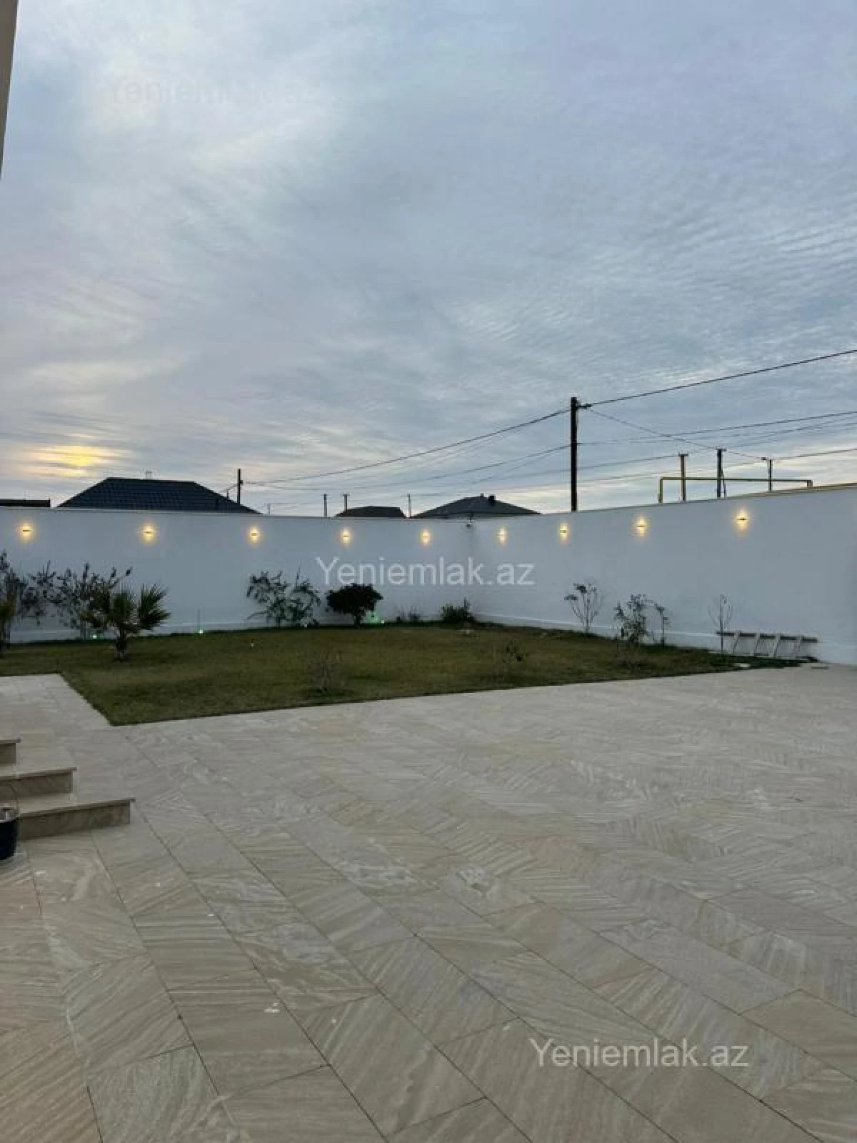 Satılır 4 otaqlı həyət evi 180 m²