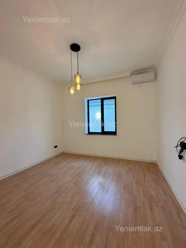 Satılır 4 otaqlı həyət evi 180 m²