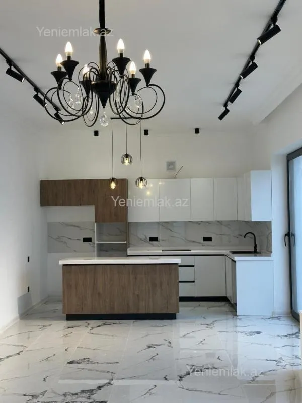 Satılır 4 otaqlı həyət evi 180 m²