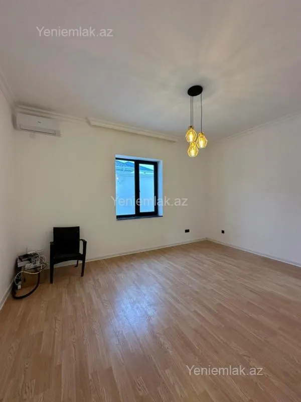Satılır 4 otaqlı həyət evi 180 m²