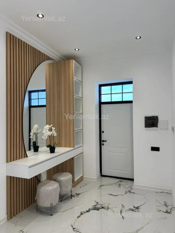 Satılır 4 otaqlı həyət evi 180 m²