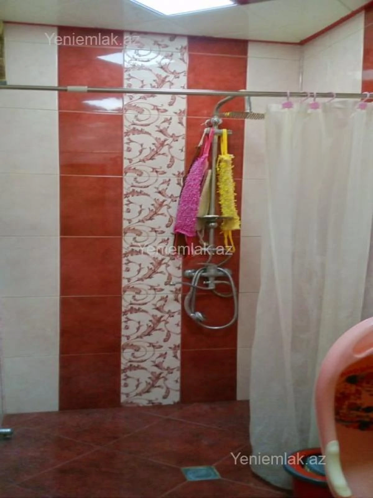 Satılır 2 otaqlı köhnə tikili 60 m²