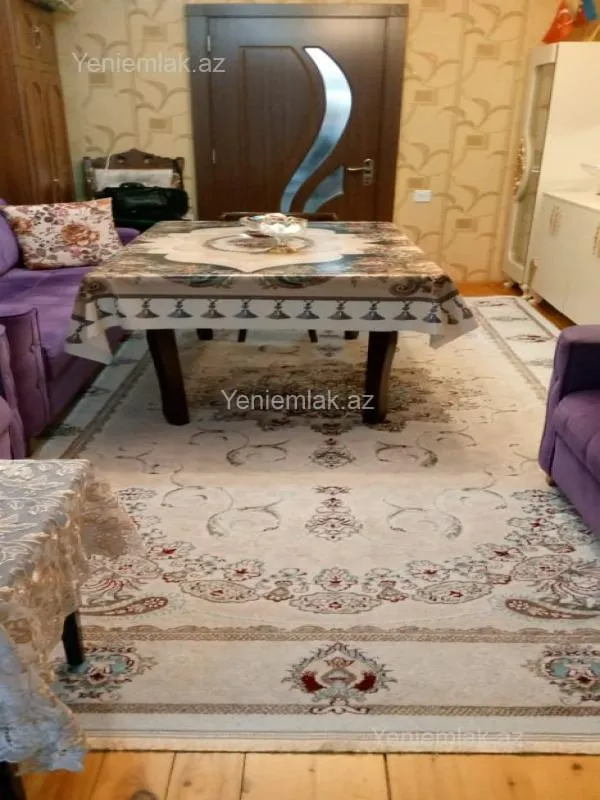 Satılır 2 otaqlı köhnə tikili 60 m²