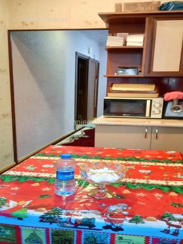 Satılır 2 otaqlı köhnə tikili 60 m²