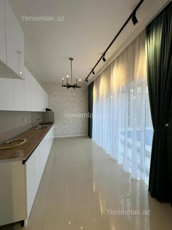 Satılır 4 otaqlı həyət evi 140 m²
