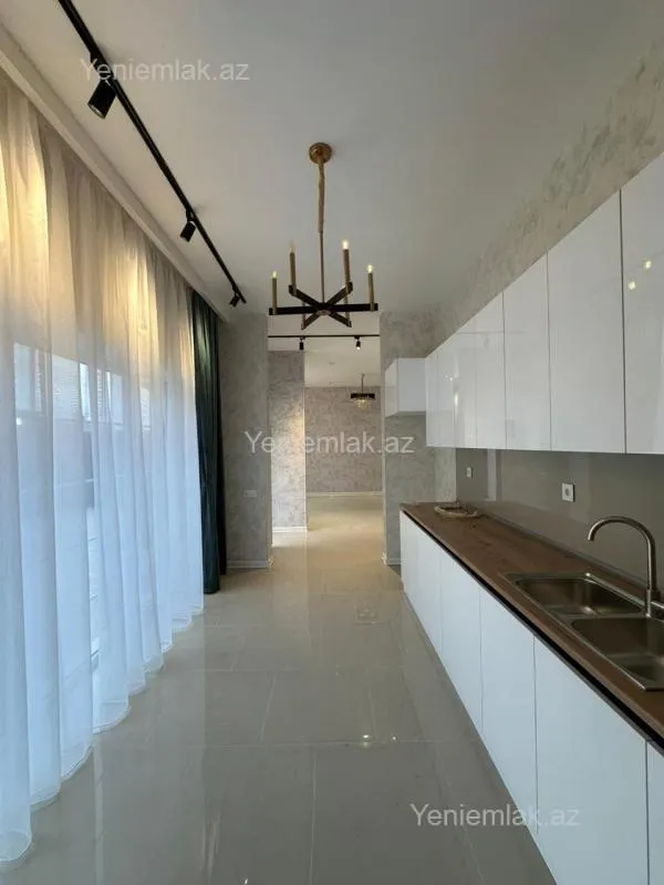 Satılır 4 otaqlı həyət evi 140 m²