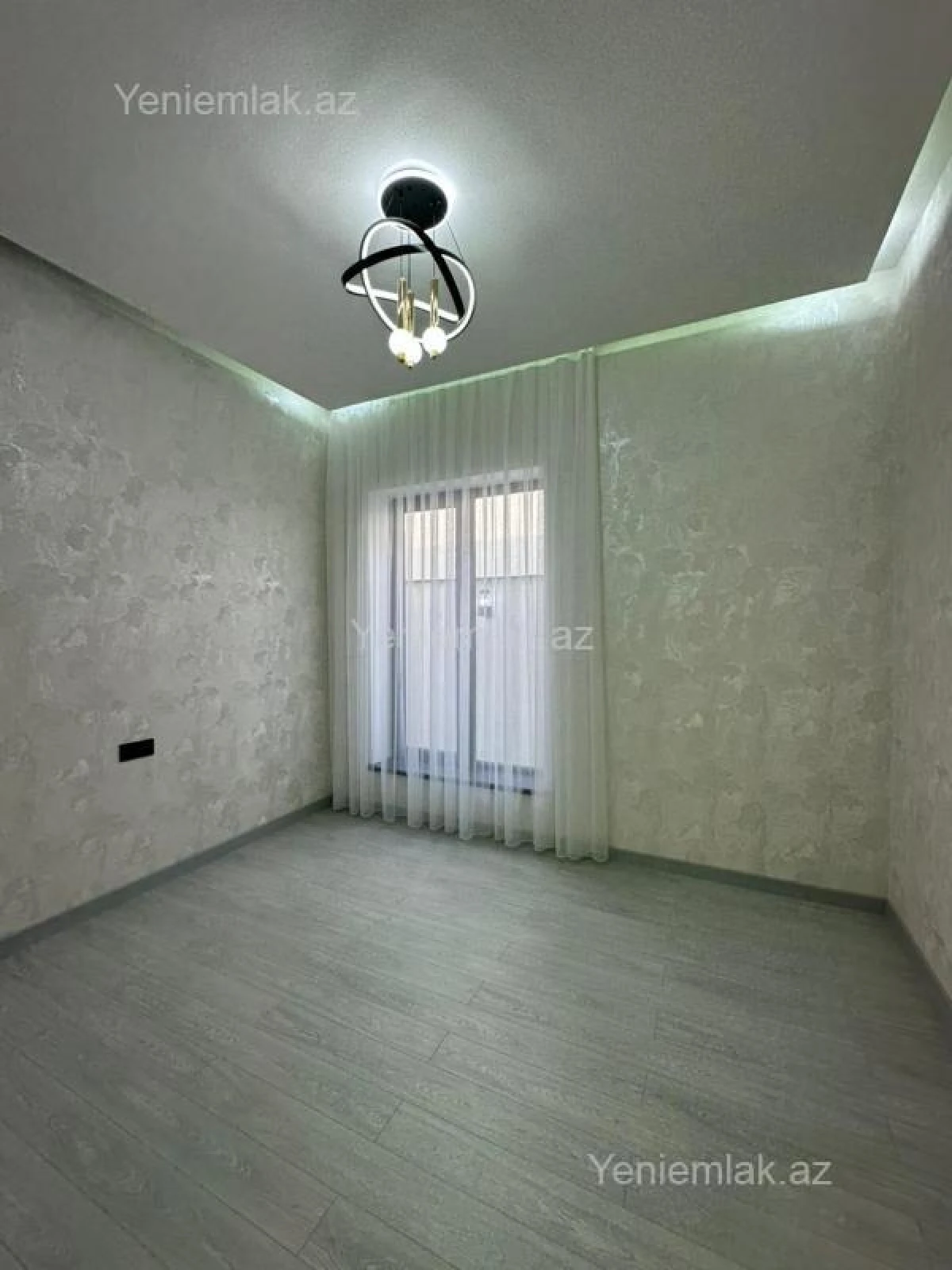 Satılır 4 otaqlı həyət evi 180 m²